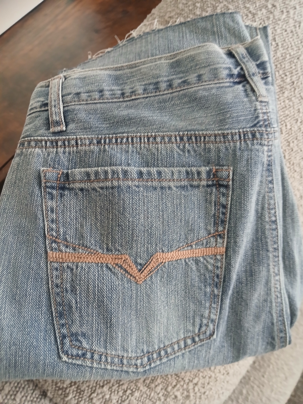 GUESS Men’s Distressed Light Blue Slim Straight Jeans - Picture 3 of 9